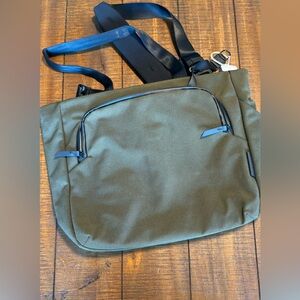Alpaka Bravo Tote Green Amazing